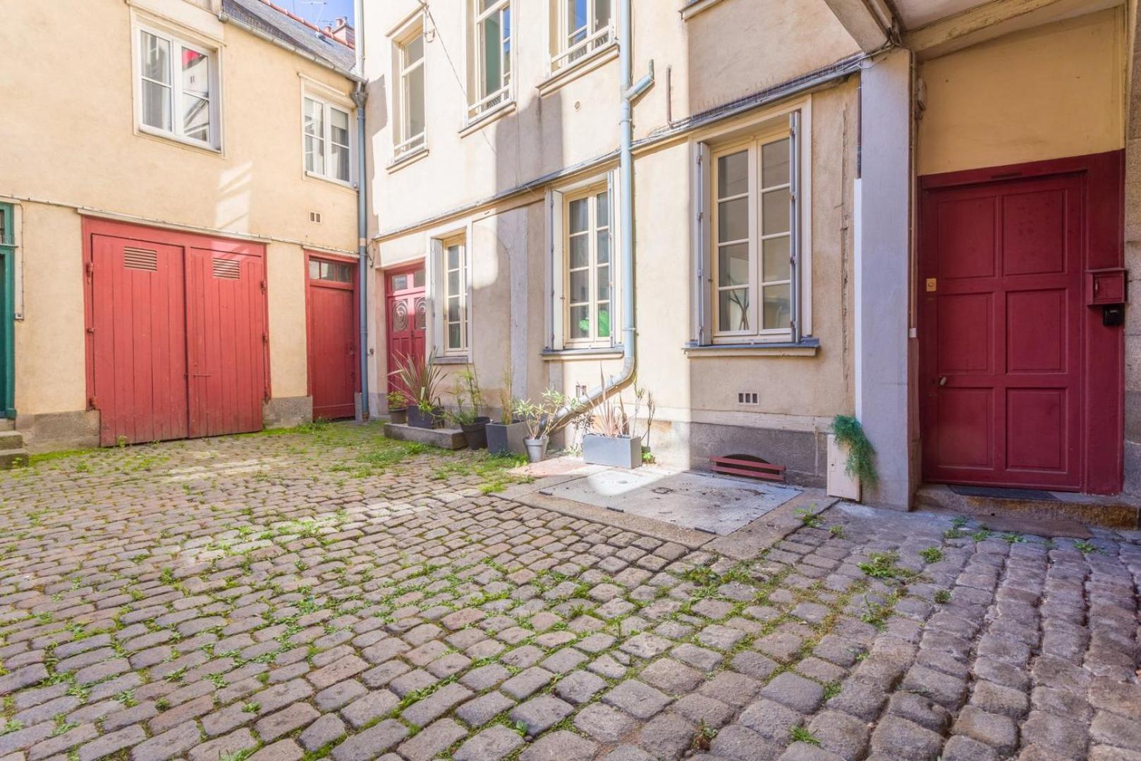 L'Escapade - Au Coeur Du Centre Historique Lägenhet Rennes Exteriör bild